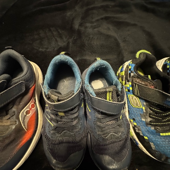 👟 Bundle: 3 Pairs of Boys’ Play Sneakers – Size 12. Saucony, Sketchers, NB - Picture 3 of 13